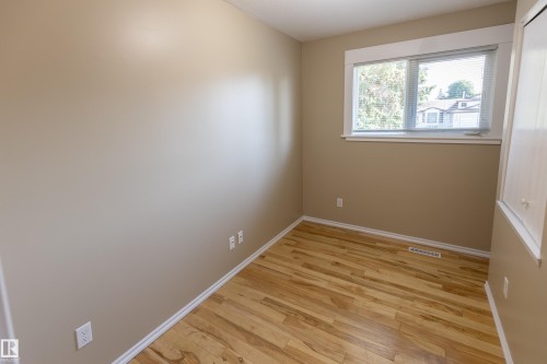 1108 39 Street Nw, Edmonton, AB - Indoor Photo Showing Other Room