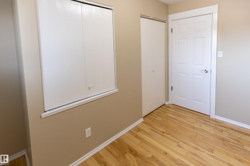 1108 39 Street Nw, Edmonton, AB - Indoor Photo Showing Other Room