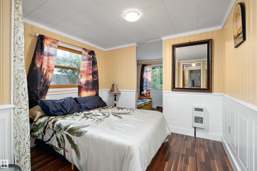 207 1St Avenue, Rural Wetaskiwin County, AB - Indoor Photo Showing Bedroom