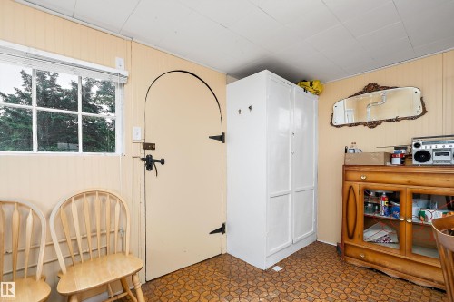 207 1St Avenue, Rural Wetaskiwin County, AB - Indoor Photo Showing Other Room
