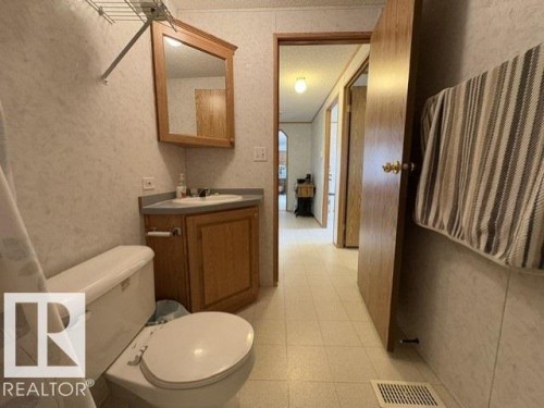 #67 9501 104A Avenue, Westlock, AB - Indoor Photo Showing Bathroom