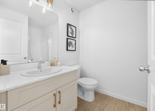 3 18628 18 Avenue Nw, Edmonton, AB - Indoor Photo Showing Bathroom