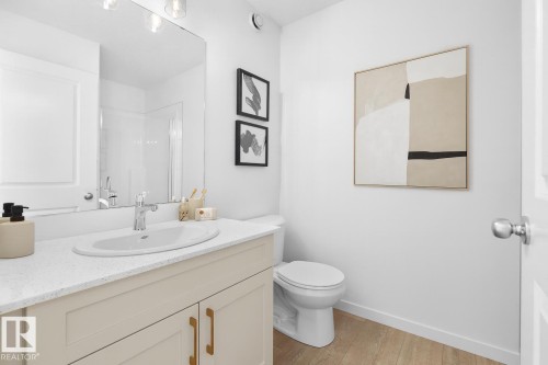3 18628 18 Avenue Nw, Edmonton, AB - Indoor Photo Showing Bathroom