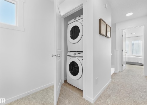 3 18628 18 Avenue Nw, Edmonton, AB - Indoor Photo Showing Laundry Room