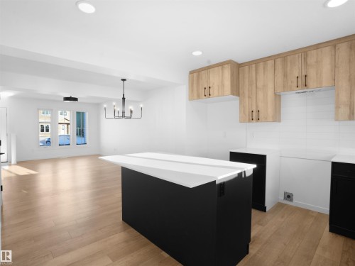 652 Uplands Drive Nw, Edmonton, AB - Indoor Photo Showing Other Room