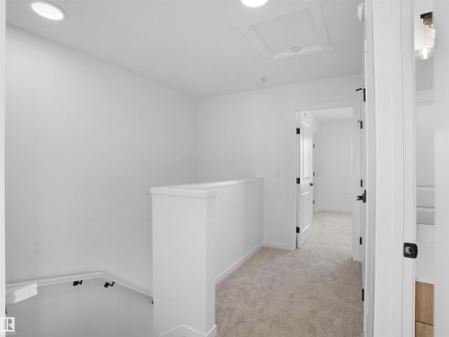 652 Uplands Drive Nw, Edmonton, AB - Indoor Photo Showing Other Room