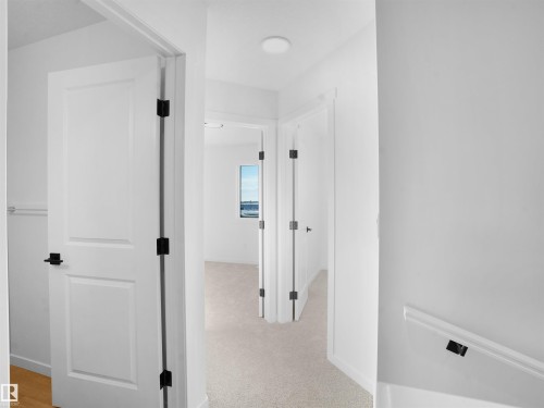 652 Uplands Drive Nw, Edmonton, AB - Indoor Photo Showing Other Room