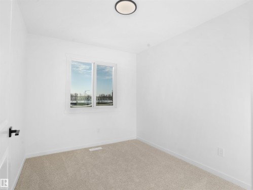 652 Uplands Drive Nw, Edmonton, AB - Indoor Photo Showing Other Room