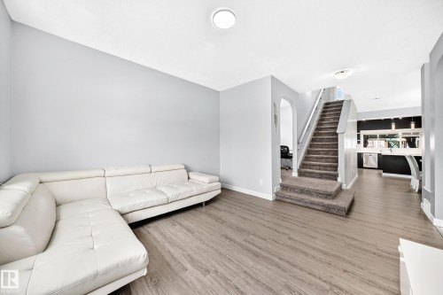 Open concept living area with wood-finish flooring - 17508 58 Street Nw, Edmonton, AB - Indoor