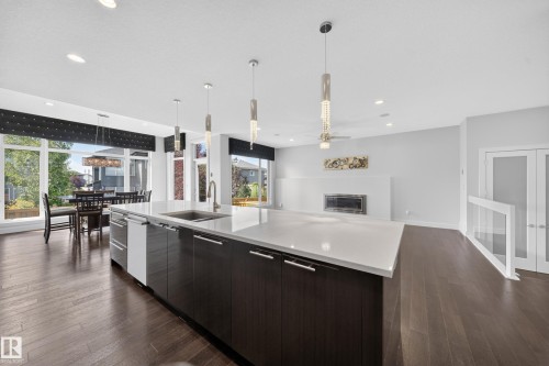 1116 Hainstock Green Sw, Edmonton, AB - Indoor Photo Showing Kitchen With Double Sink With Upgraded Kitchen