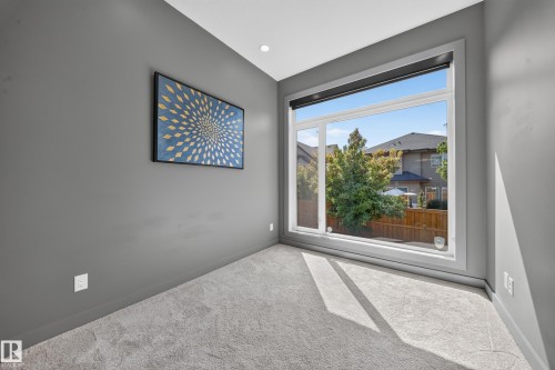 1116 Hainstock Green Sw, Edmonton, AB - Indoor Photo Showing Other Room