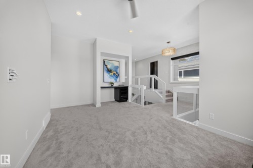 1116 Hainstock Green Sw, Edmonton, AB - Indoor Photo Showing Other Room