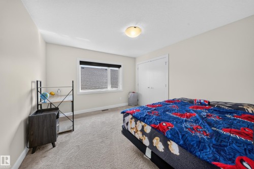 1116 Hainstock Green Sw, Edmonton, AB - Indoor Photo Showing Bedroom