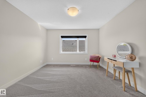 1116 Hainstock Green Sw, Edmonton, AB - Indoor Photo Showing Other Room