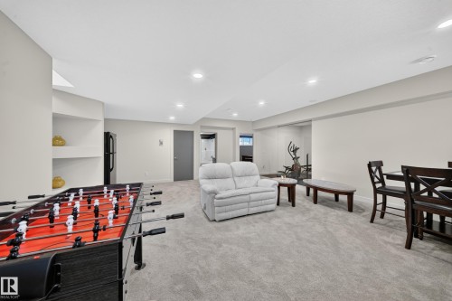 1116 Hainstock Green Sw, Edmonton, AB - Indoor