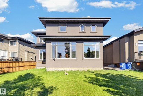1116 Hainstock Green Sw, Edmonton, AB - Outdoor