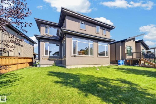 1116 Hainstock Green Sw, Edmonton, AB - Outdoor