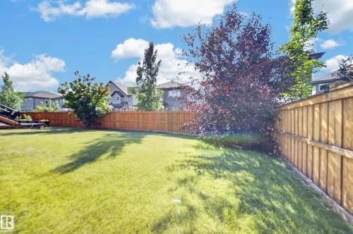 1116 Hainstock Green Sw, Edmonton, AB - Outdoor