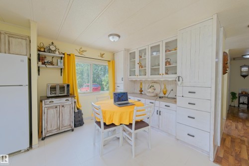 5318 Twp Rd 612, Rural Barrhead County, AB - Indoor Photo Showing Kitchen