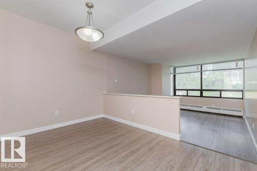 #327 10160 114 St Nw, Edmonton, AB - Indoor Photo Showing Other Room