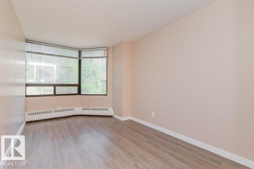 #327 10160 114 St Nw, Edmonton, AB - Indoor Photo Showing Other Room