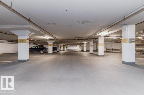#327 10160 114 St Nw, Edmonton, AB - Indoor Photo Showing Garage