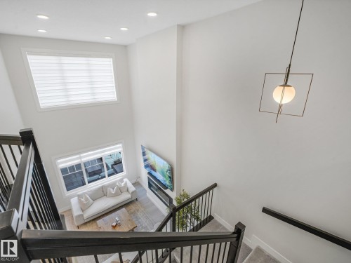 1214 Eaton Lane Nw, Edmonton, AB - Indoor Photo Showing Other Room
