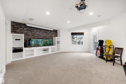 1322 Malone Place Nw, Edmonton, AB - Indoor