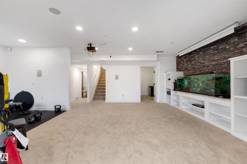 1322 Malone Place Nw, Edmonton, AB - Indoor Photo Showing Other Room