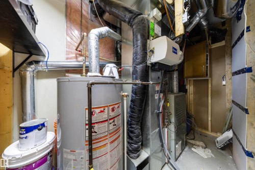 1322 Malone Place Nw, Edmonton, AB - Indoor Photo Showing Basement
