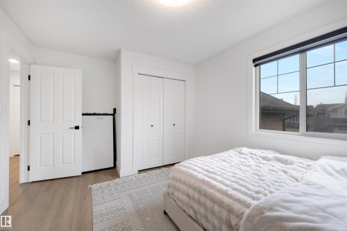 1322 Malone Place Nw, Edmonton, AB - Indoor Photo Showing Bedroom