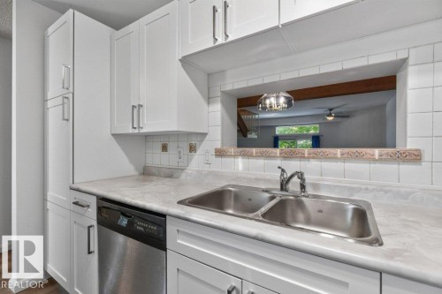1501 Lakeside Green, St. Albert, AB - Indoor Photo Showing Kitchen With Double Sink