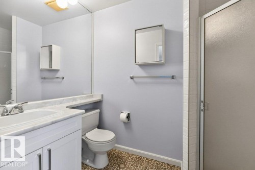 1501 Lakeside Green, St. Albert, AB - Indoor Photo Showing Bathroom