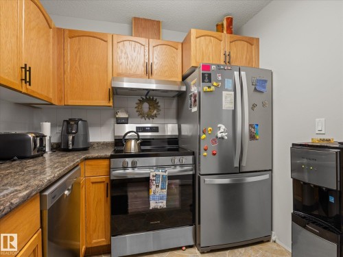 #304 11511 130 St Nw, Edmonton, AB - Indoor Photo Showing Kitchen
