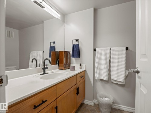 #304 11511 130 St Nw, Edmonton, AB - Indoor Photo Showing Bathroom