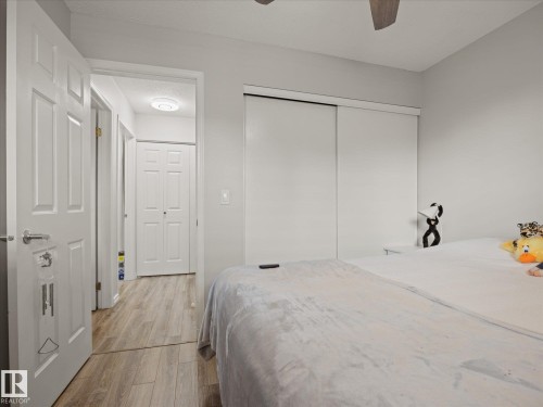#304 11511 130 St Nw, Edmonton, AB - Indoor Photo Showing Bedroom