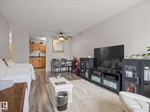 #304 11511 130 St Nw, Edmonton, AB - Indoor Photo Showing Living Room