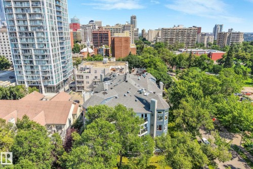 #206, 9905 112 St Nw, Edmonton, AB - Outdoor