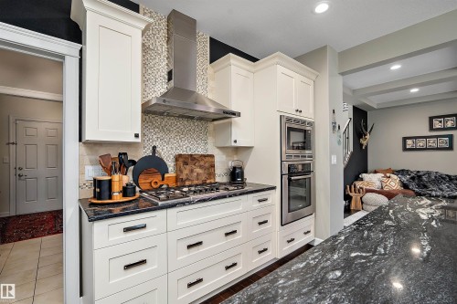 180 Sheppard Circle, Leduc, AB - Indoor Photo Showing Kitchen