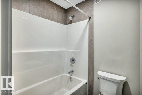 65 Norwyck Way, Spruce Grove, AB - Indoor Photo Showing Bathroom