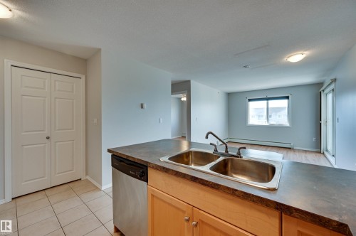 #430 4309 33 St, Stony Plain, AB - Indoor Photo Showing Kitchen With Double Sink