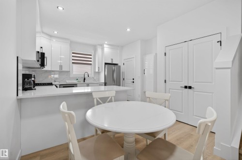 10915 159 Street Nw, Edmonton, AB - Indoor Photo Showing Other Room