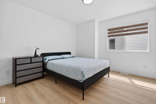 10915 159 Street Nw, Edmonton, AB - Indoor Photo Showing Bedroom