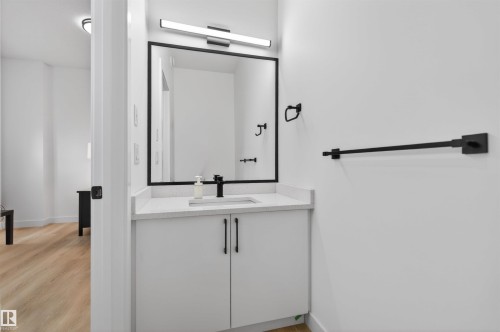 10915 159 Street Nw, Edmonton, AB - Indoor Photo Showing Bathroom