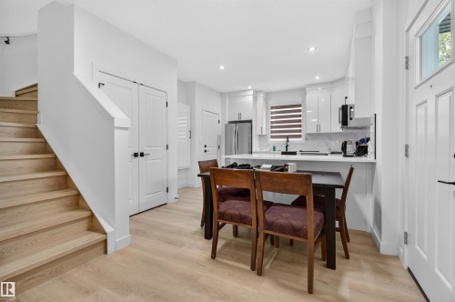 10915 159 Street Nw, Edmonton, AB - Indoor