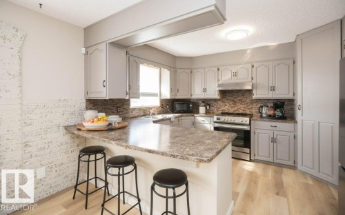 10737 108A Avenue, Westlock, AB - Indoor Photo Showing Kitchen