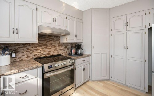 10737 108A Avenue, Westlock, AB - Indoor Photo Showing Kitchen