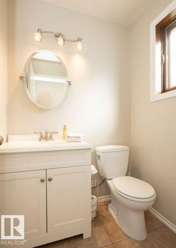 10737 108A Avenue, Westlock, AB - Indoor Photo Showing Bathroom