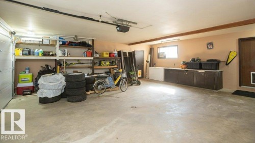 10737 108A Avenue, Westlock, AB - Indoor Photo Showing Garage
