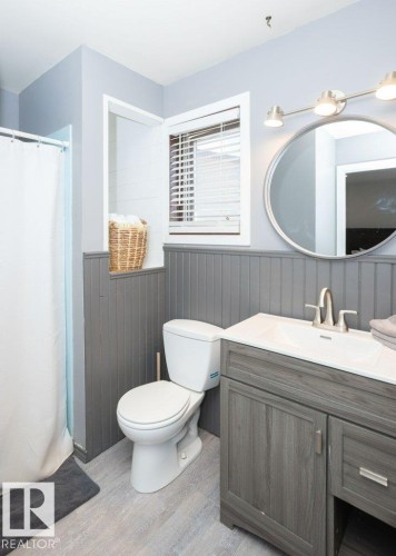 10737 108A Avenue, Westlock, AB - Indoor Photo Showing Bathroom